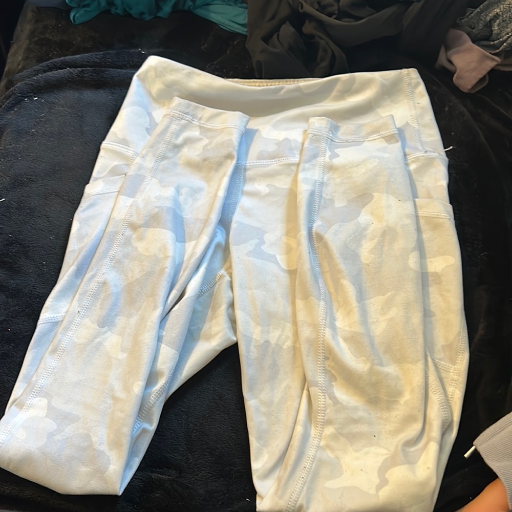 white camo leggings